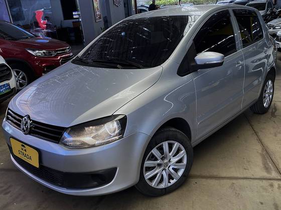 VOLKSWAGEN FOX 1.0 MI TREND 8V FLEX 4P MANUAL VOLKSWAGEN FOX 1.0 MI TREND 8V FLEX 4P MANUAL